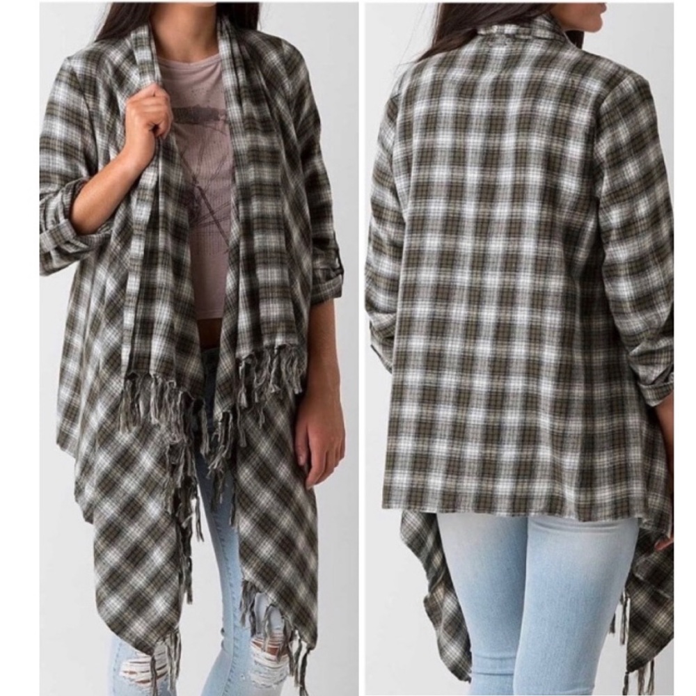 NWT Lori + Mari Boho Plaid Flannel Fringe Trim Cardigan Size Medium